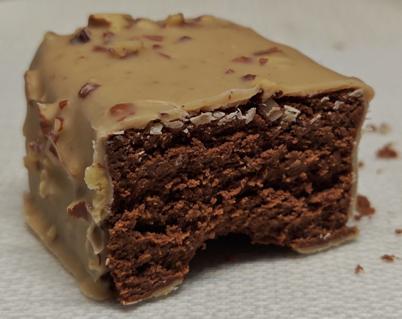 アムール・デュ・ショコラ 名古屋 サトミムカイ ムースガトーショコラ 断面