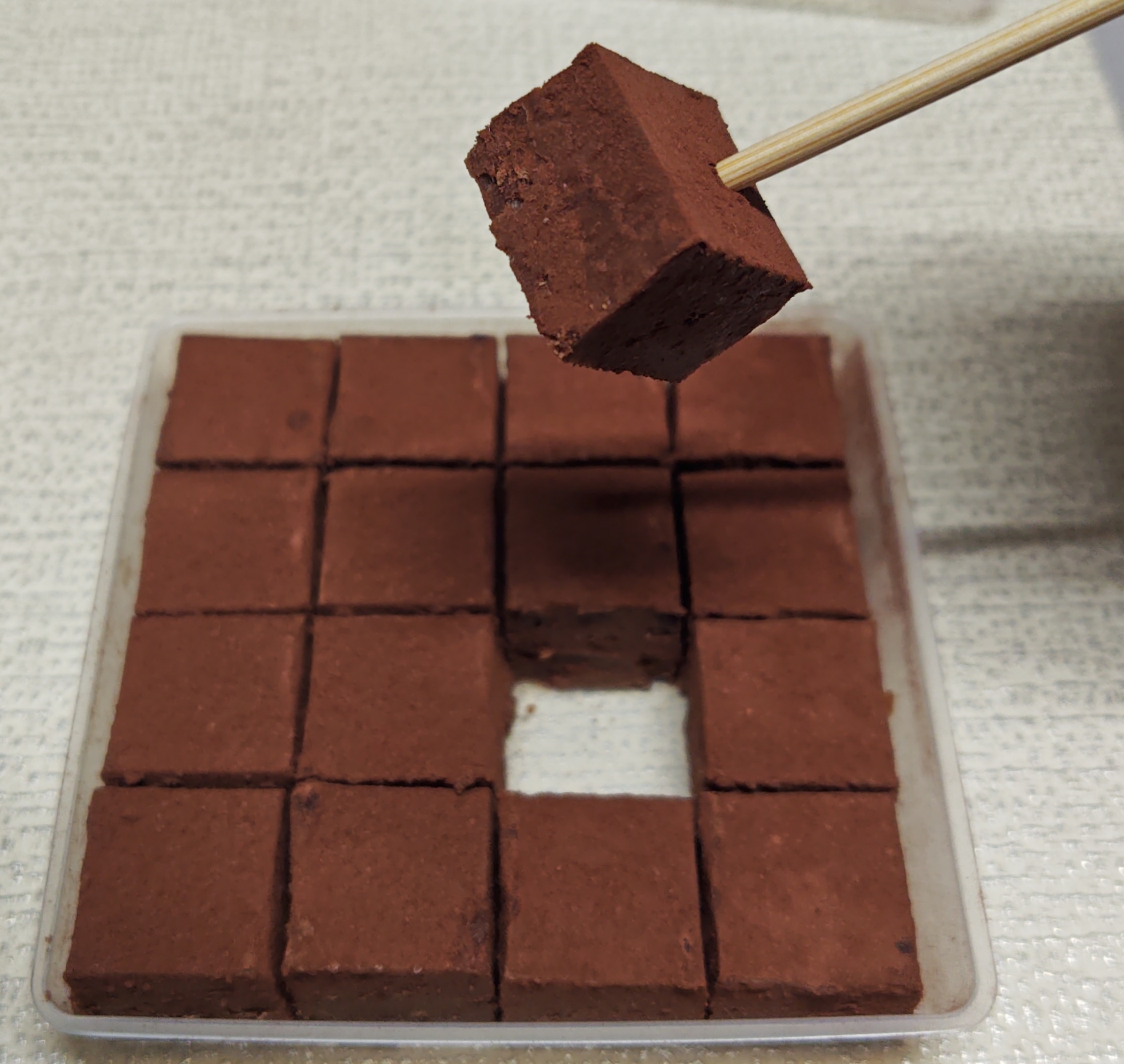 アムール・デュ・ショコラ 名古屋 アイスバーグ 断面