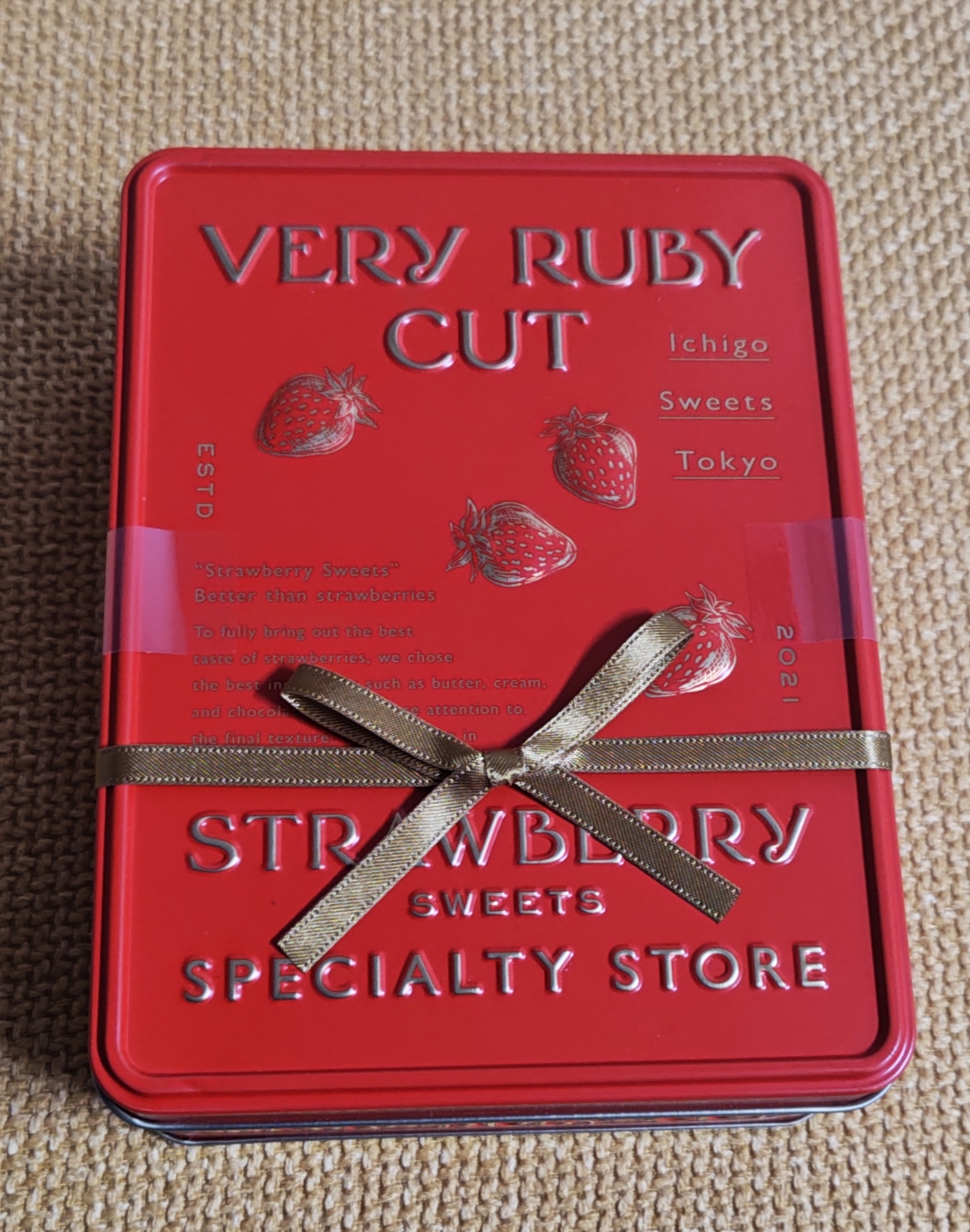 アムール・デュ・ショコラ 名古屋 ベリールビーカット いちご缶 名古屋エディション