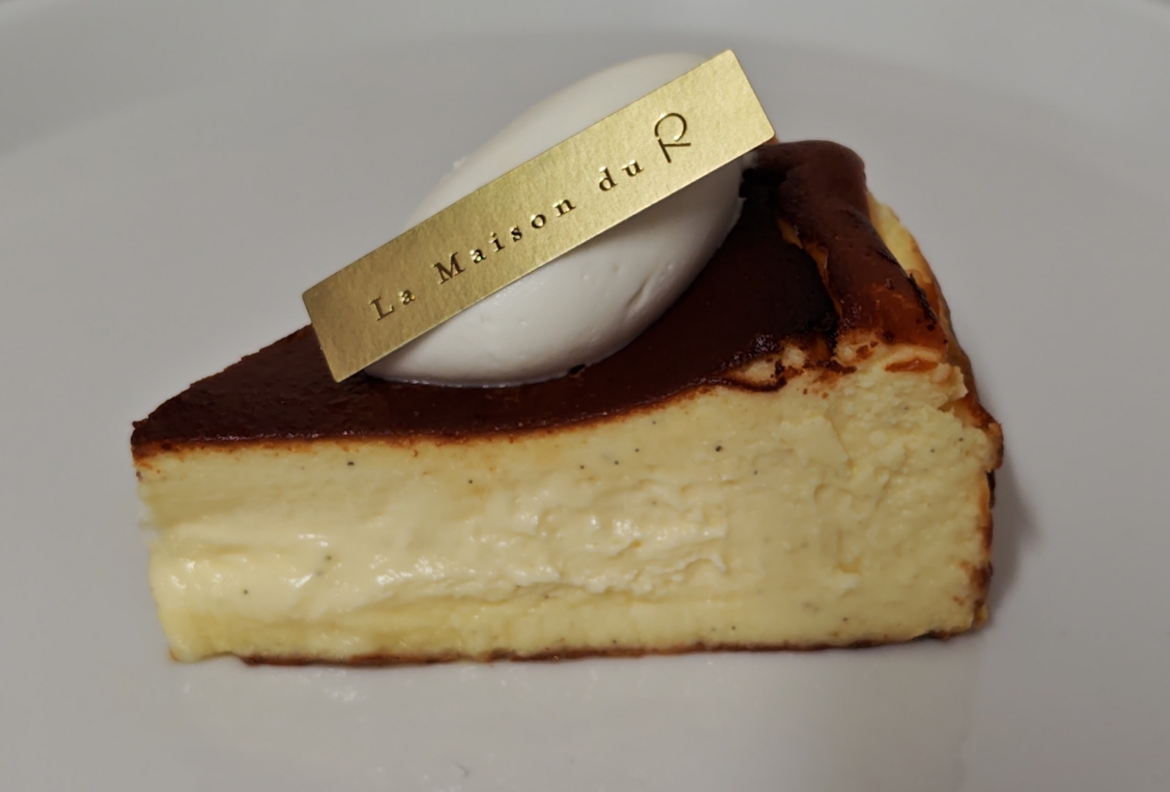 岡崎 La Maison du R バスクチーズケーキ