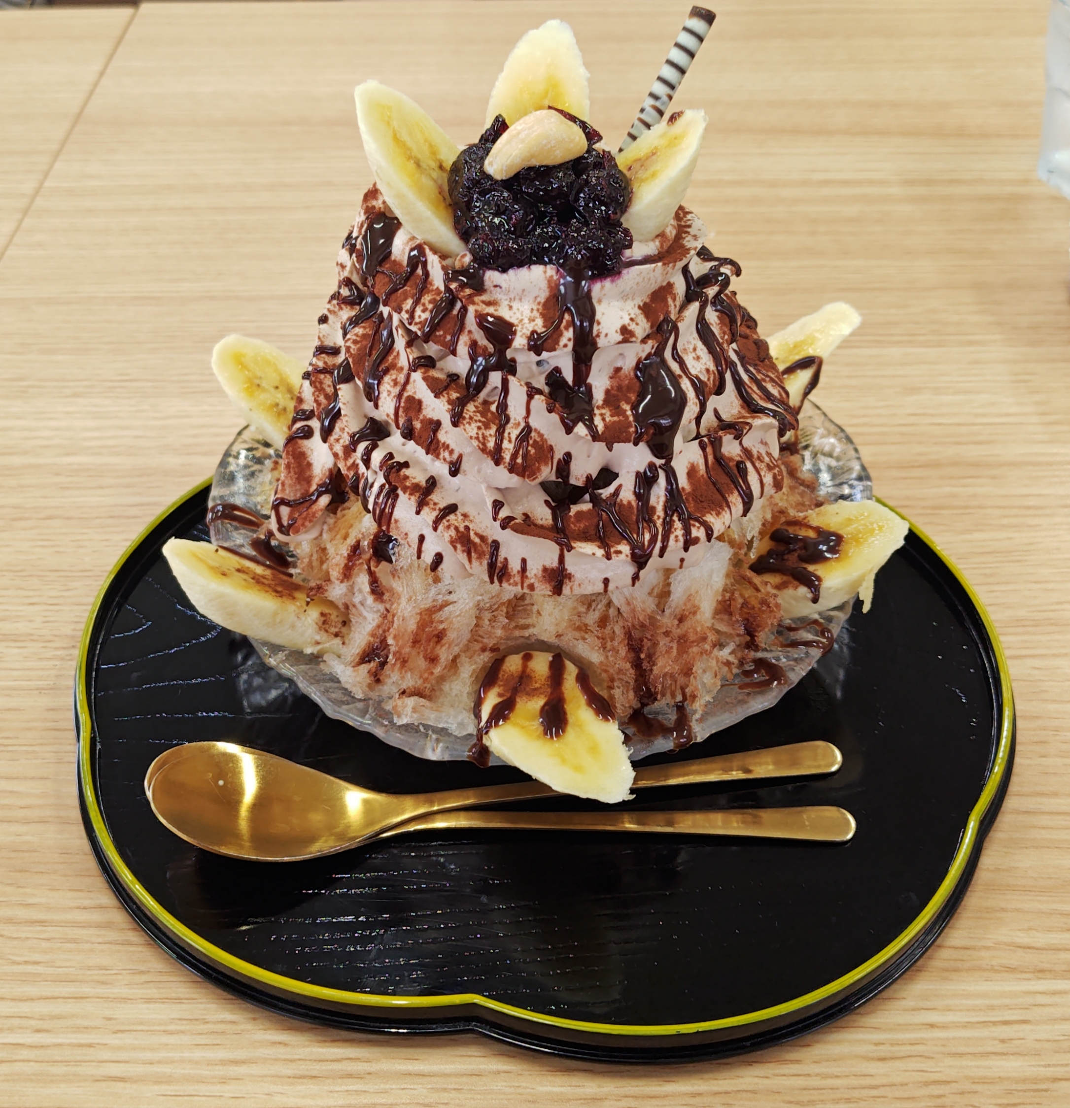 おかざきかき氷街道 ブルーベリー農園&ベルウッド 大人のチョコバナナ