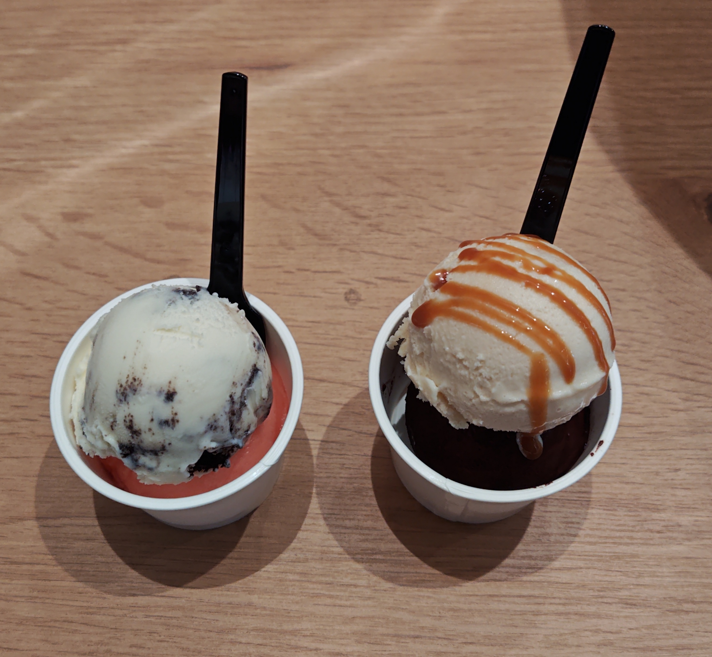 イオン 岡崎 TWIST AND COFFEE ツイストアンドコーヒー アイスクリーム スモール 2つ